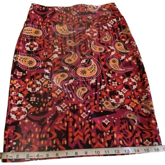 LuLaRoe Pencil Skirt Paisley Women's Size S Black/Pink Polyester Blend - Picture 6 of 7